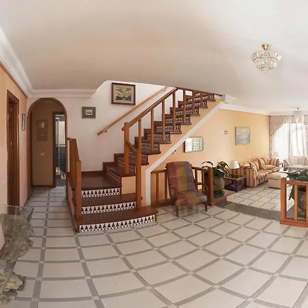 Las Americas Family Guest house *